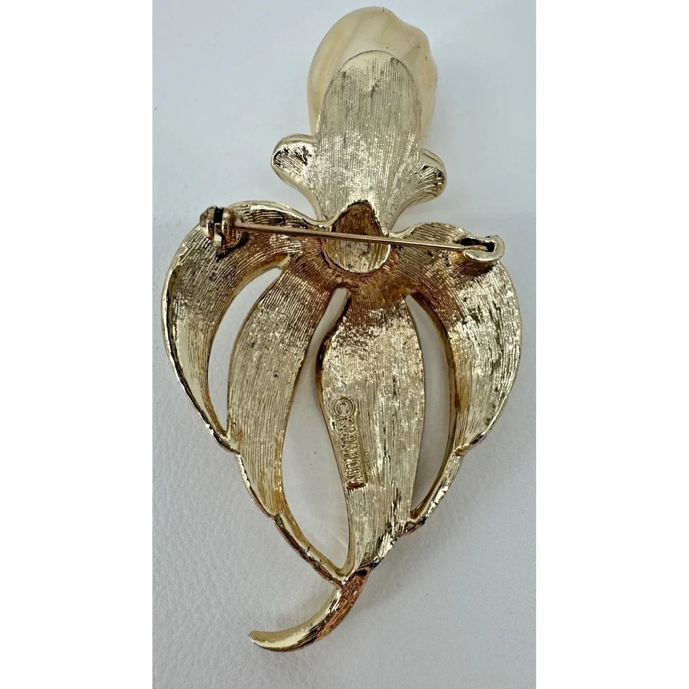 Vintage Gold Tone Floral Brooch Mid Century Faux Pearl Sarah Coventry 60's